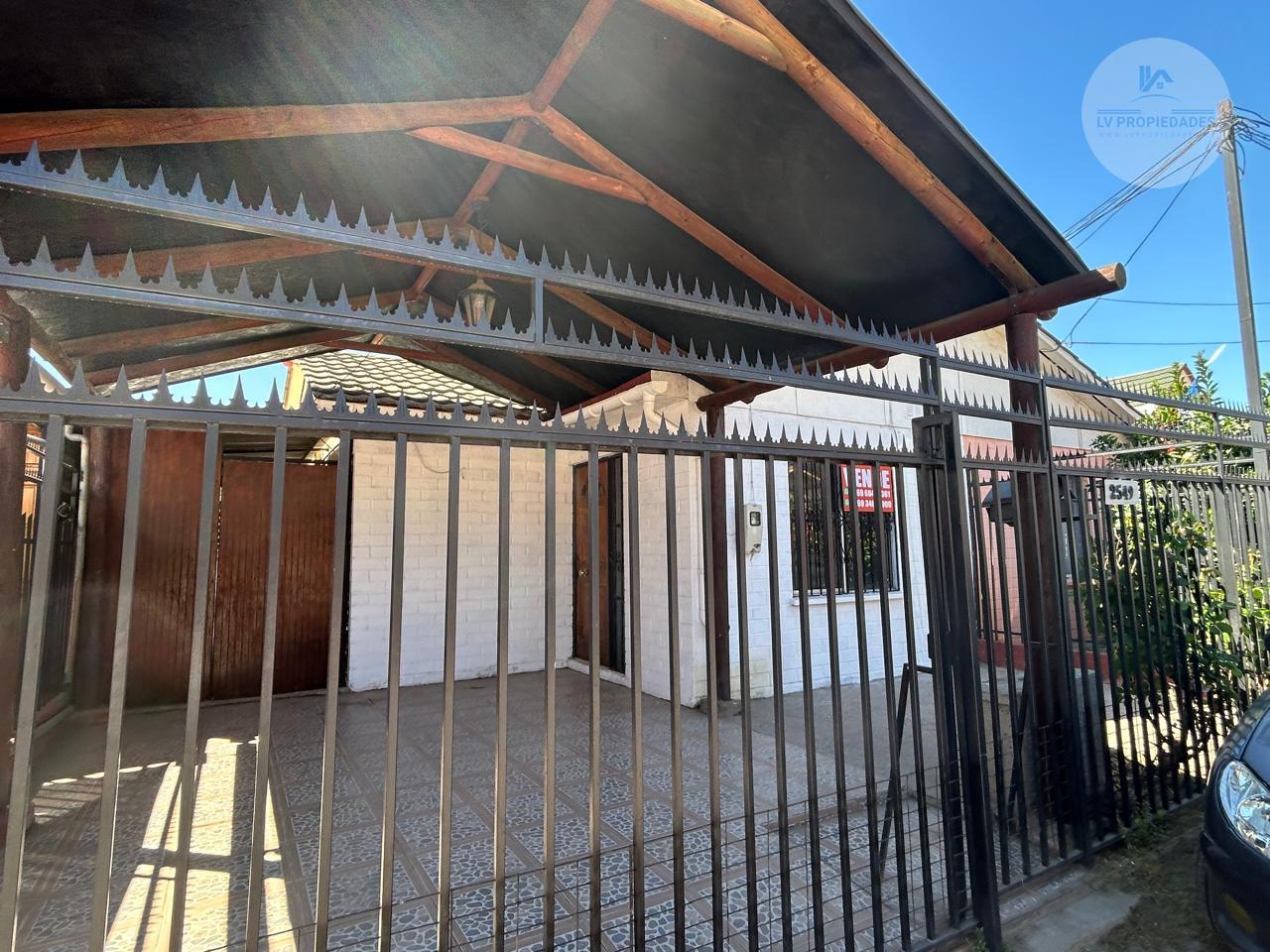 LV PROPIEDADES VENDE CASA EN VILLA EL CASTAÑO II SAN FELIPE